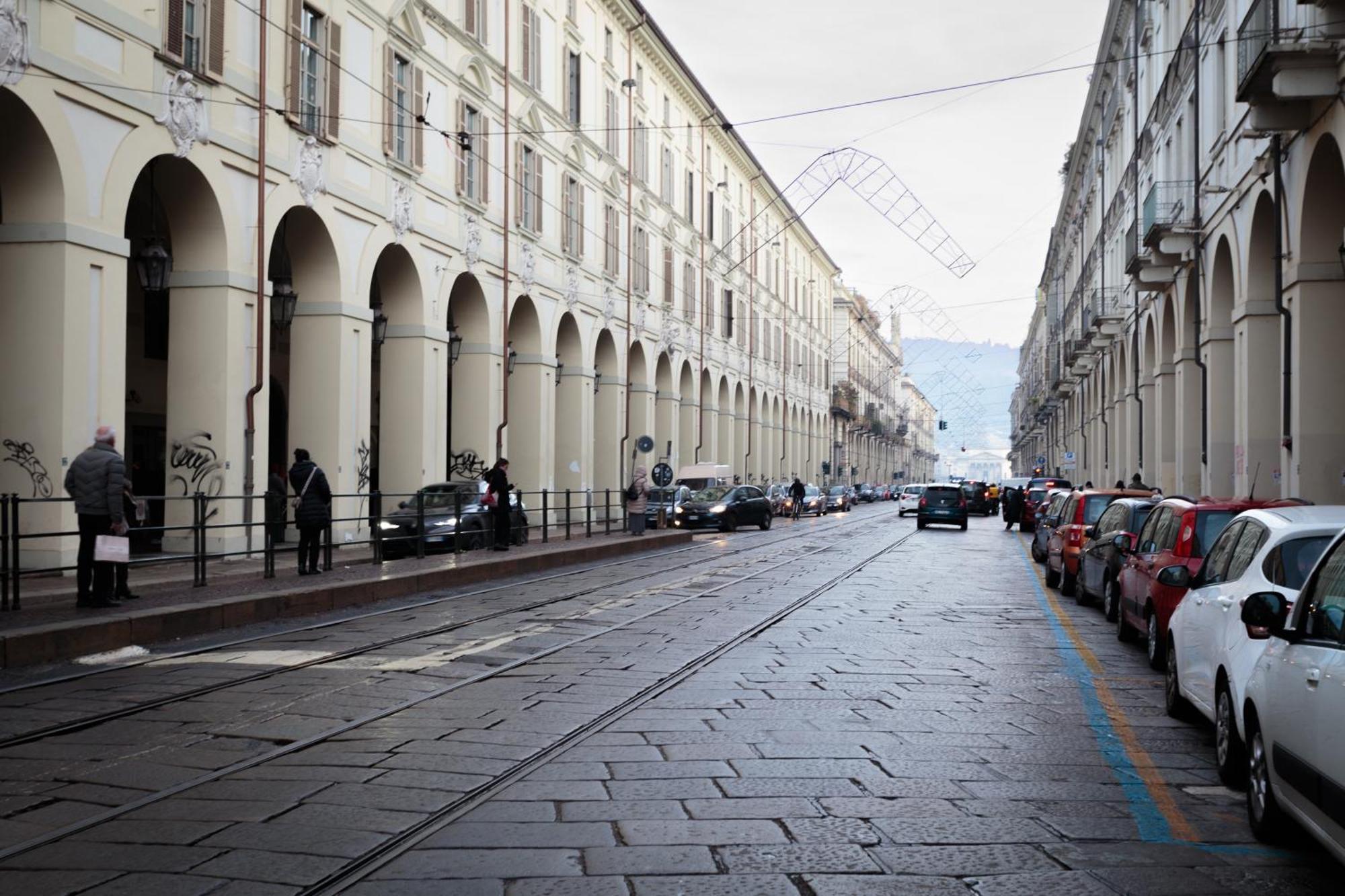 Renovated 3 Bedroom Apartment In The City Center Turin Exteriör bild